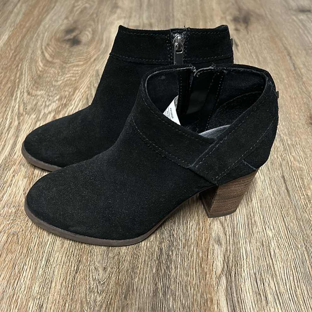 Black boots